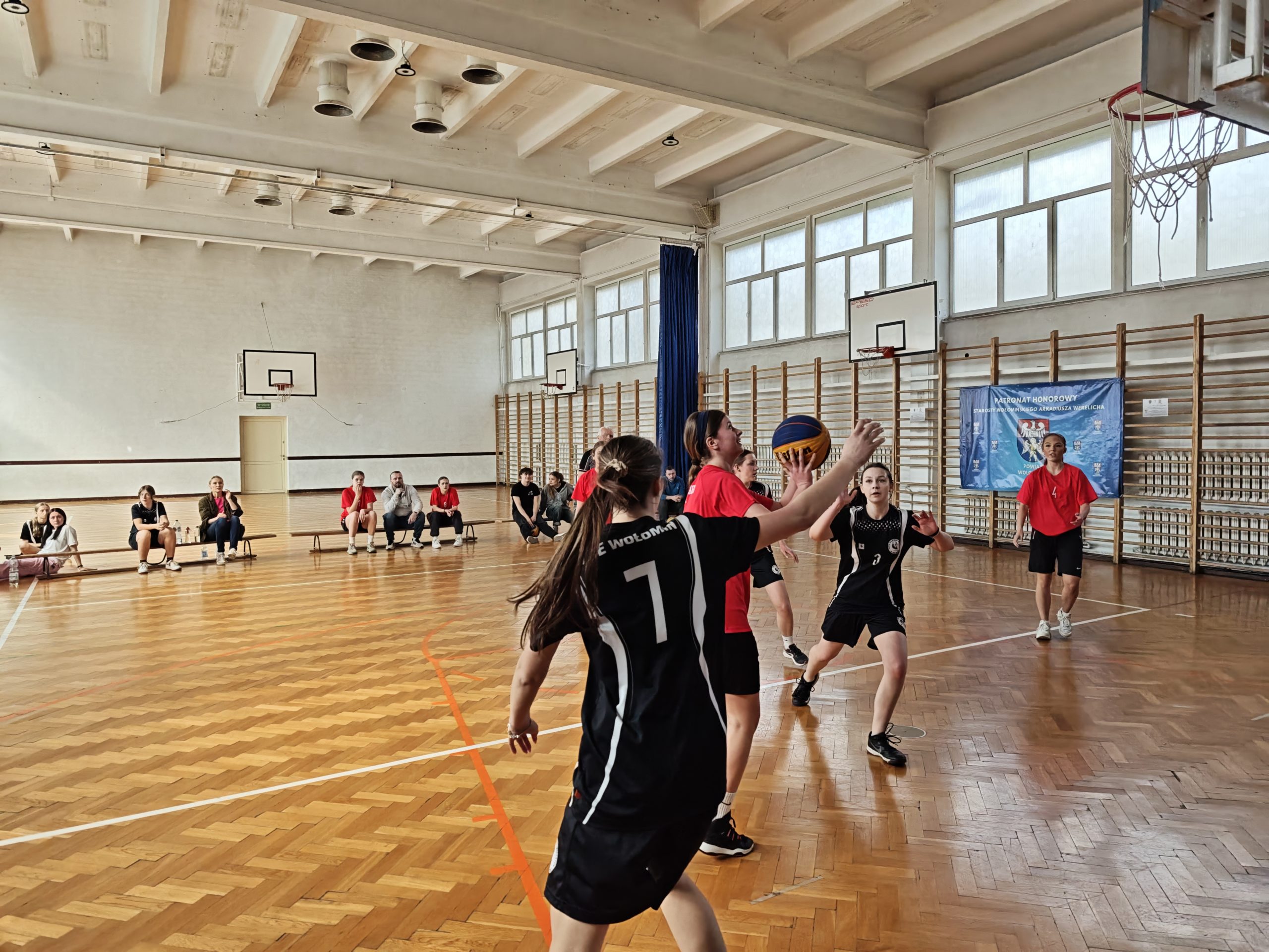 POWIATOWA LICEALIADA W PIŁCE KOSZYKOWEJ DZIEWCZĄT 3X3