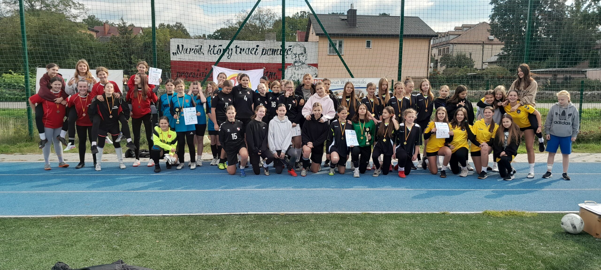 Powiatowe Igrzyska Młodzieży Szkolnej w piłce nożnej dziewcząt
