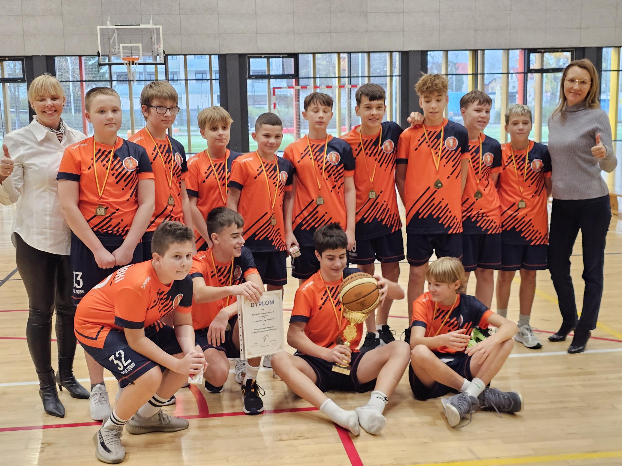 Mistrzostwa powiatu w minikoszykówce chłopców